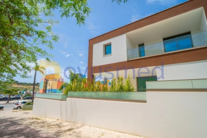 Moradia T3 para Venda em Albufeira e Olhos de Água