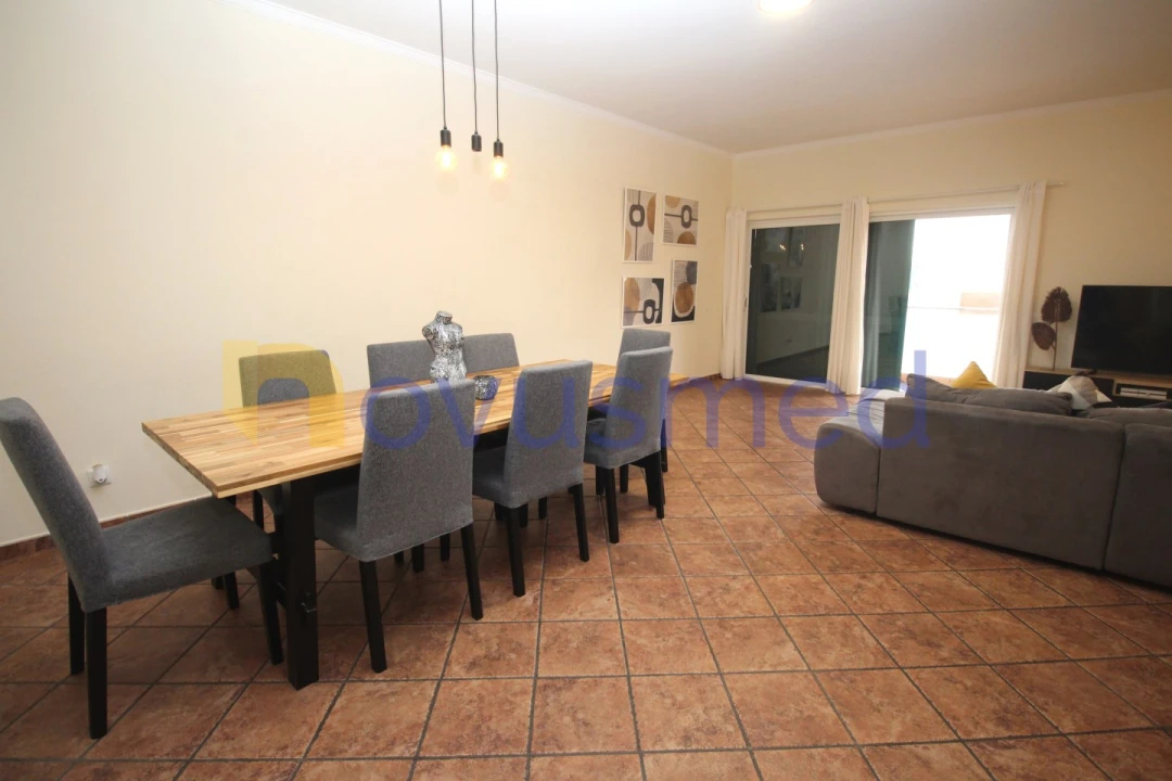 Moradia T4 para Venda em Albufeira e Olhos de Água Foto 11