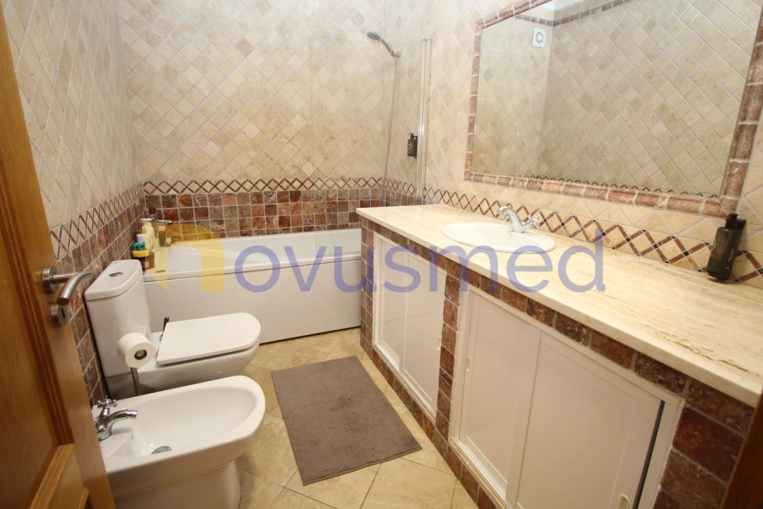 Moradia T4 para Venda em Albufeira e Olhos de Água Foto 29