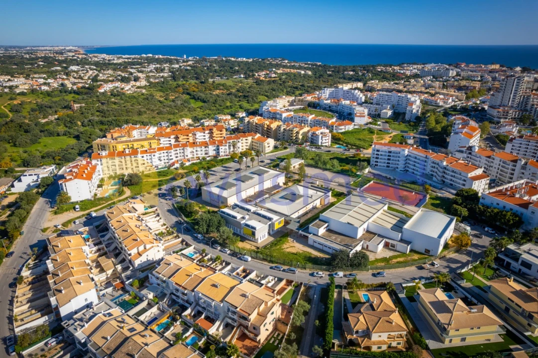 Moradia T4 para Venda em Albufeira e Olhos de Água Foto 4