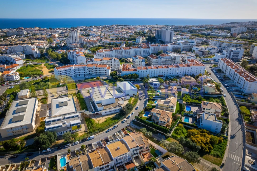 Moradia T4 para Venda em Albufeira e Olhos de Água Foto 5