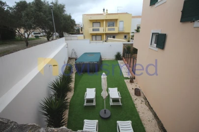 Moradia T4 para Venda em Albufeira e Olhos de Água