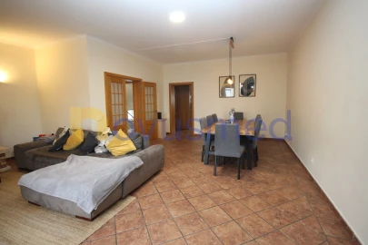 Moradia T4 para Venda em Albufeira e Olhos de Água