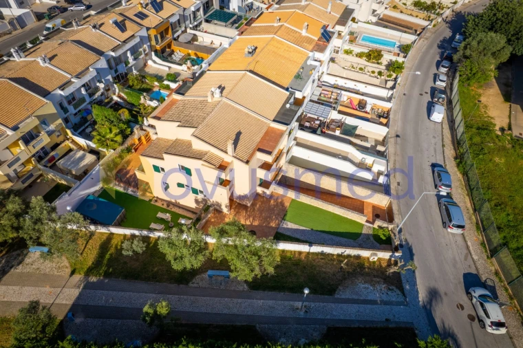 Moradia T4 para Venda em Albufeira e Olhos de Água Foto 41