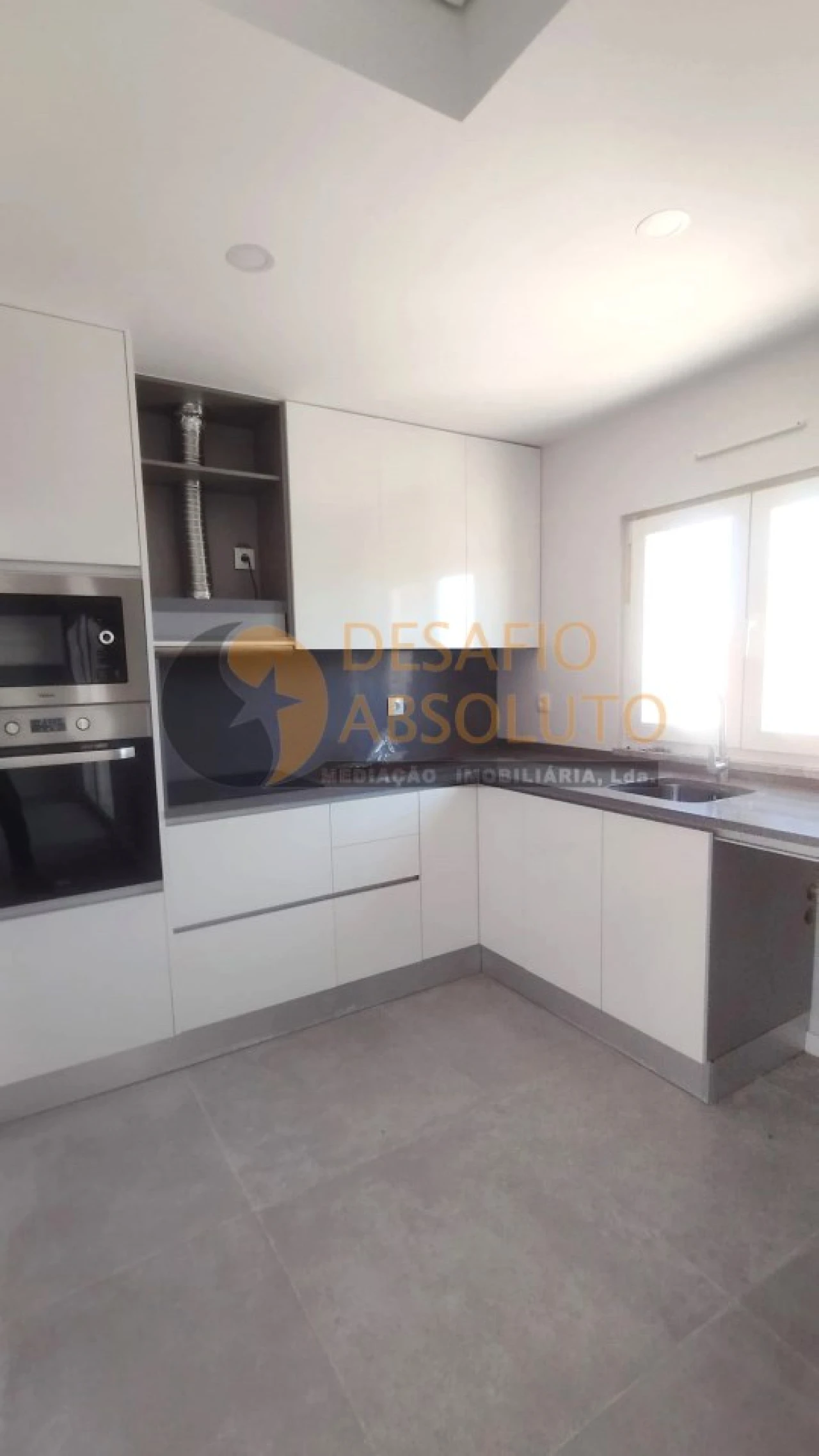 Apartamento T2 para Venda em Quinta do Conde Foto 11