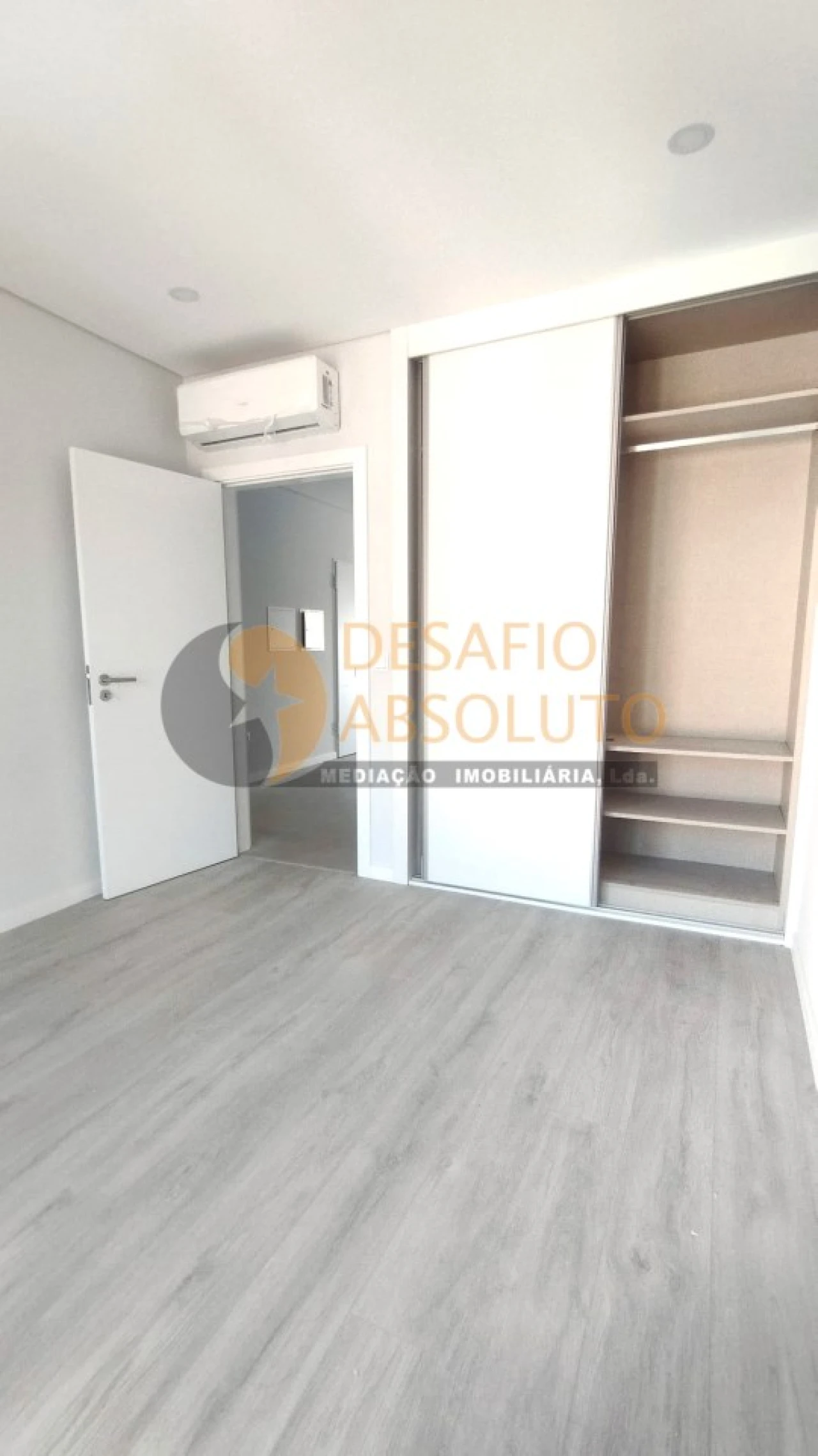 Apartamento T2 para Venda em Quinta do Conde Foto 17