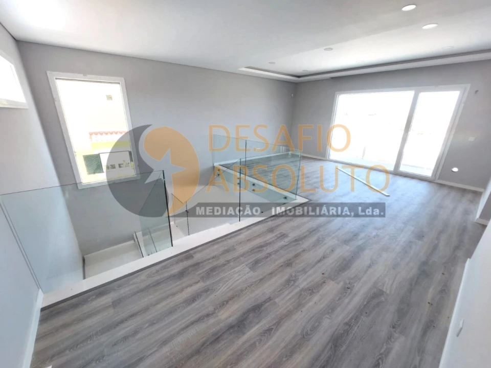 Moradia T4 para Venda em Azeitão (São Lourenço e São Simão) Foto 21