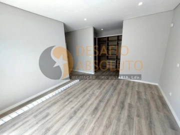 Moradia T4 para Venda em Azeitão (São Lourenço e São Simão)