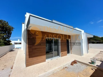 Moradia T4 para Venda em Azeitão (São Lourenço e São Simão)