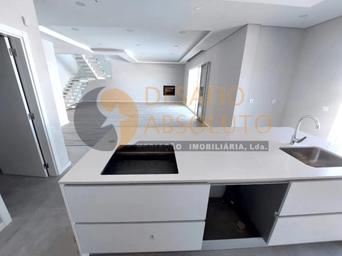 Moradia T4 para Venda em Azeitão (São Lourenço e São Simão) Foto 9
