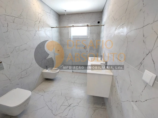 Moradia T4 para Venda em Azeitão (São Lourenço e São Simão) Foto 17
