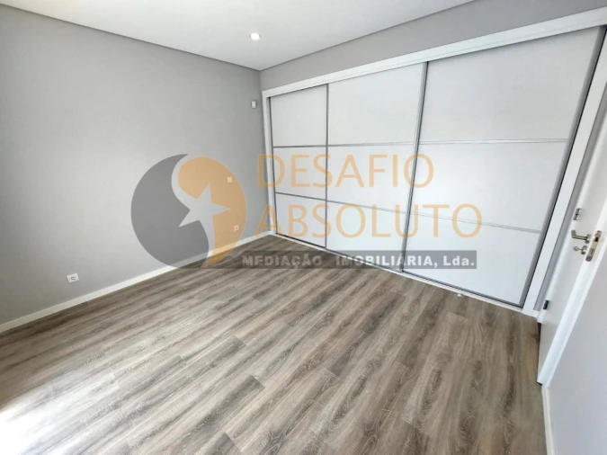 Moradia T4 para Venda em Azeitão (São Lourenço e São Simão) Foto 18