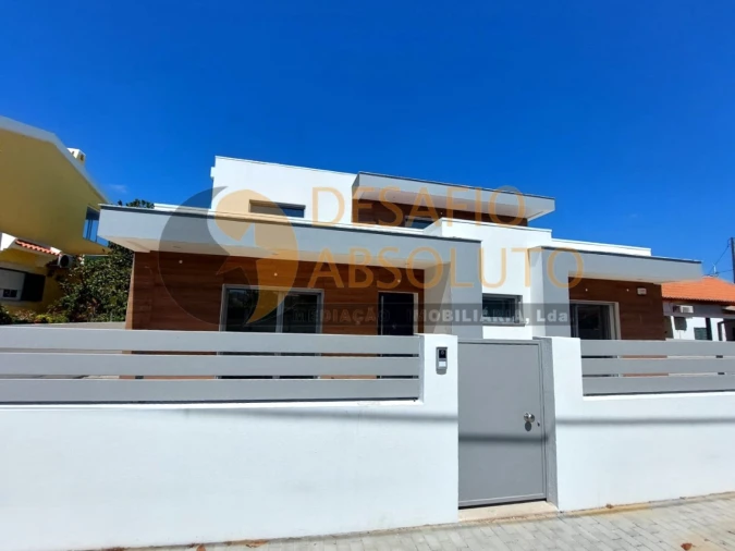 Moradia T4 para Venda em Azeitão (São Lourenço e São Simão) Foto 30