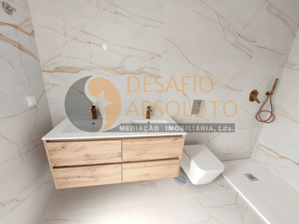 Moradia T3 para Venda em Fernao Ferro Foto 21