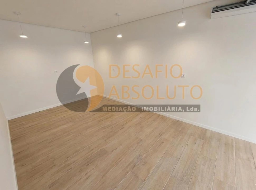 Moradia T3 para Venda em Fernao Ferro Foto 33