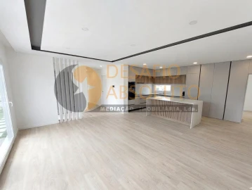 Moradia T3 para Venda em Fernao Ferro