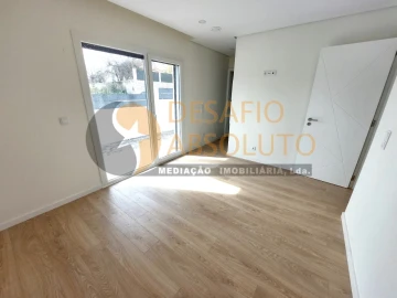 Moradia T3 para Venda em Fernao Ferro
