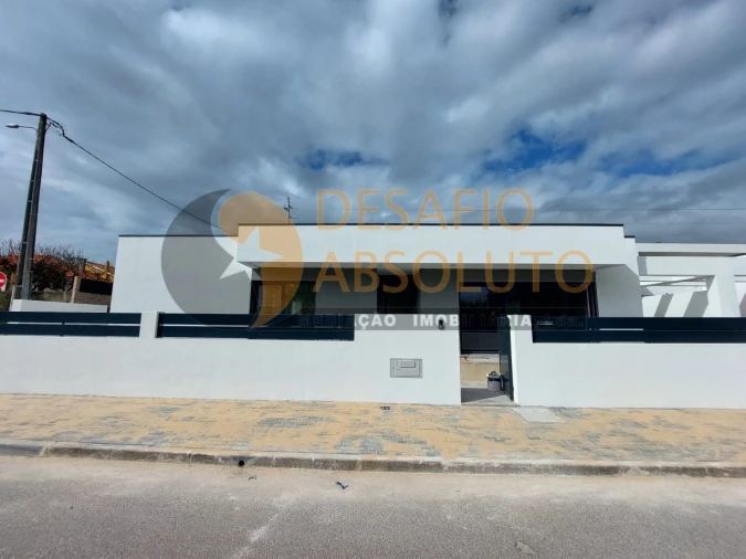 Moradia T3 para Venda em Fernao Ferro Foto 34
