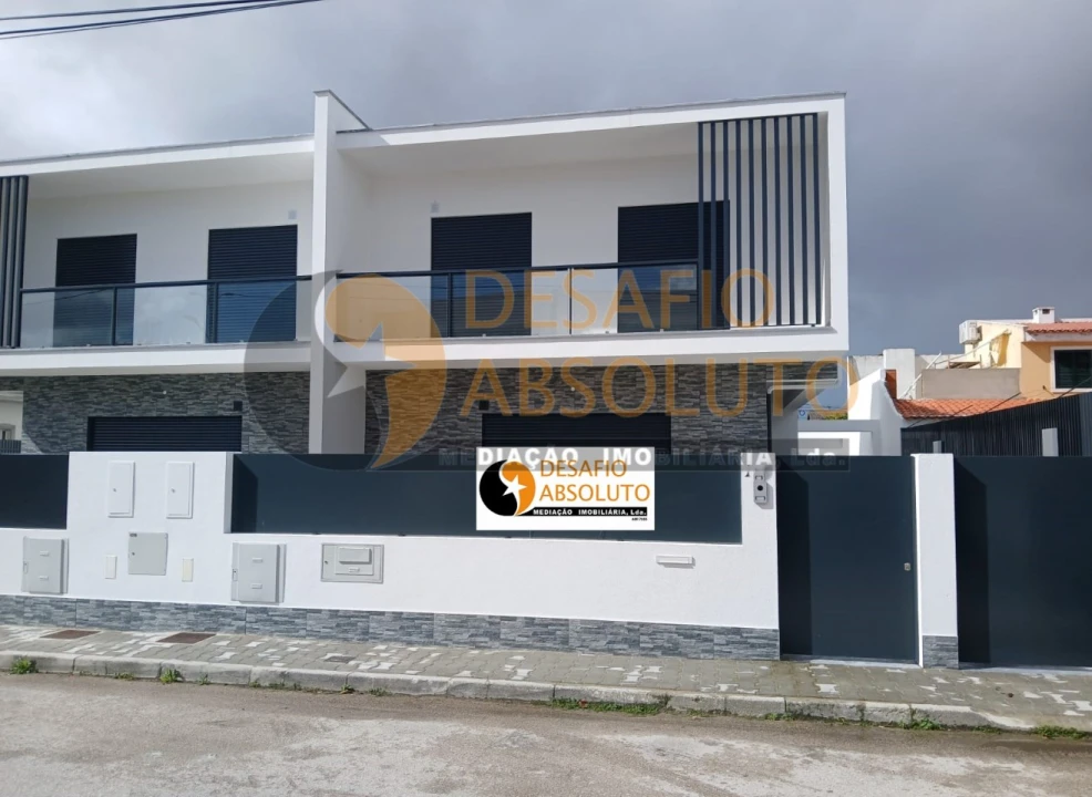 Moradia T3 para Venda em Seixal, Arrentela e Aldeia de Paio Pires Foto 2