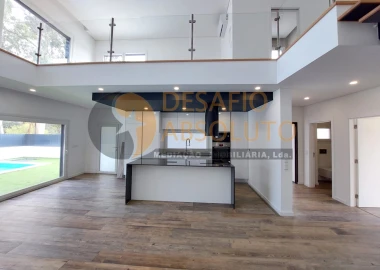 Moradia T3 para Venda em Sesimbra (Castelo)