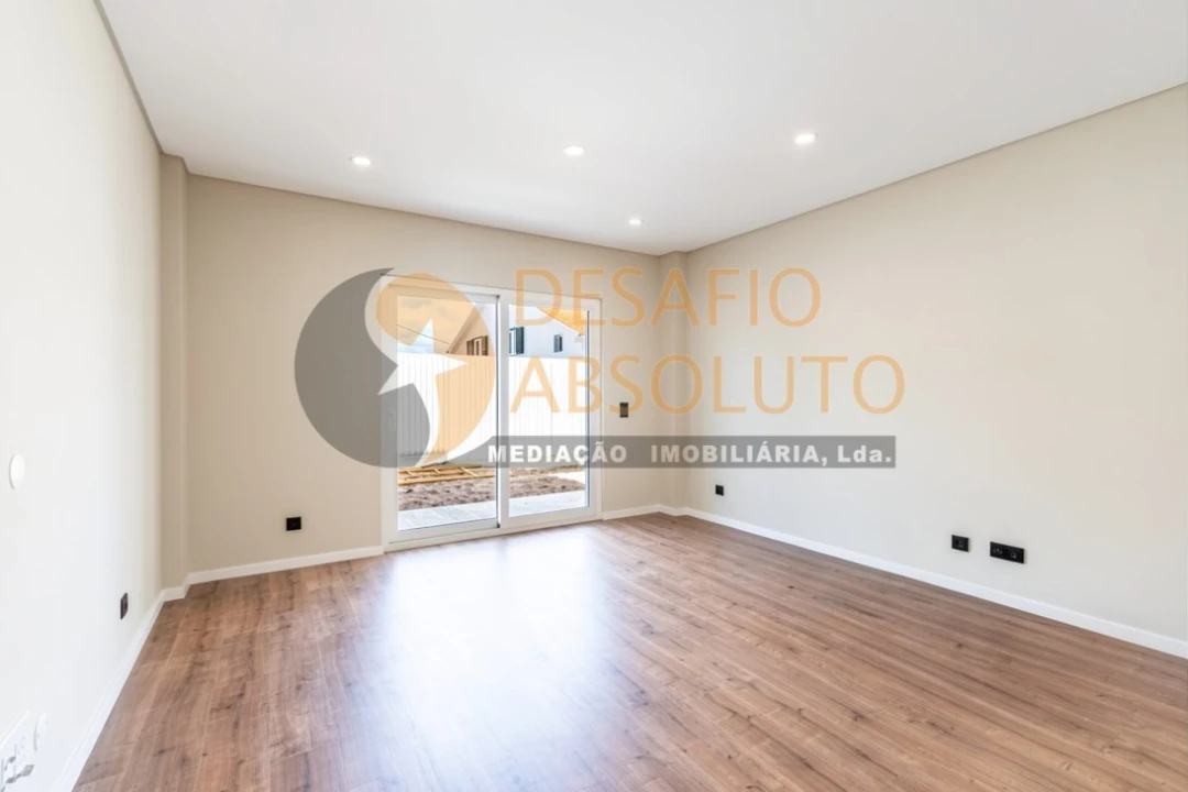 Moradia T3 para Venda em Fernao Ferro Foto 5