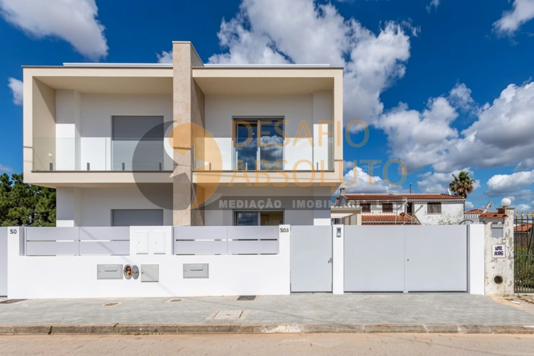 Moradia T3 para Venda em Fernao Ferro Foto 27
