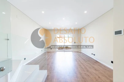 Moradia T3 para Venda em Fernao Ferro