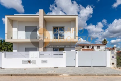 Moradia T3 para Venda em Fernao Ferro