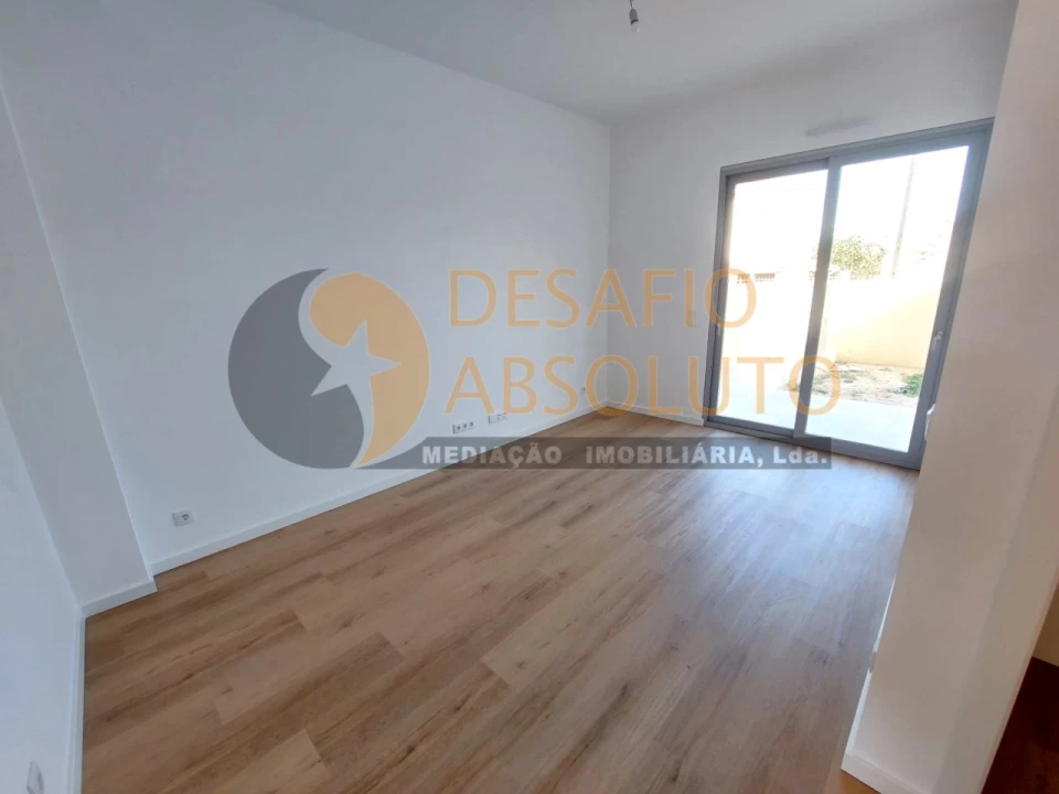 Apartamento para Venda em Quinta do Conde Foto 2