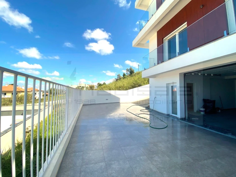 Moradia T3 para Venda em Almargem do Bispo, Pêro Pinheiro e Montelavar Foto 49