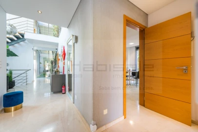 Moradia T6 para Venda em Queluz e Belas