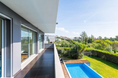 Moradia T6 para Venda em Queluz e Belas