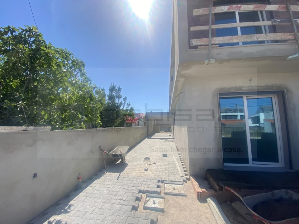 Moradia T4 para Venda em Fernao Ferro Foto 12