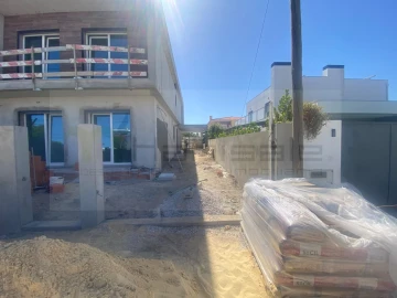 Moradia T4 para Venda em Fernao Ferro
