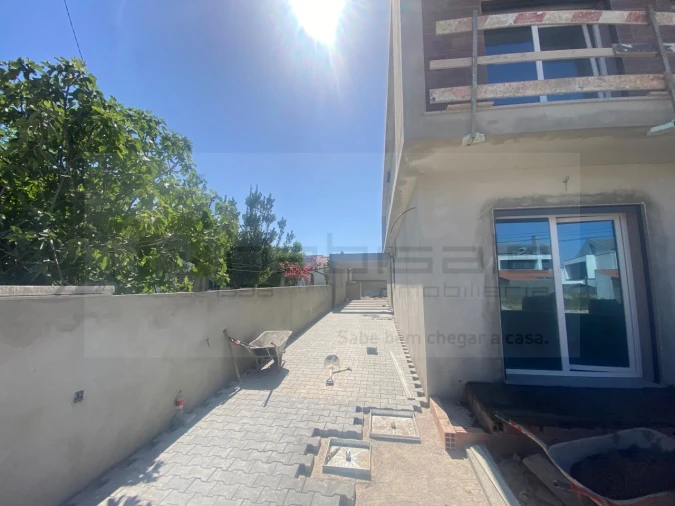 Moradia T4 para Venda em Fernao Ferro Foto 12