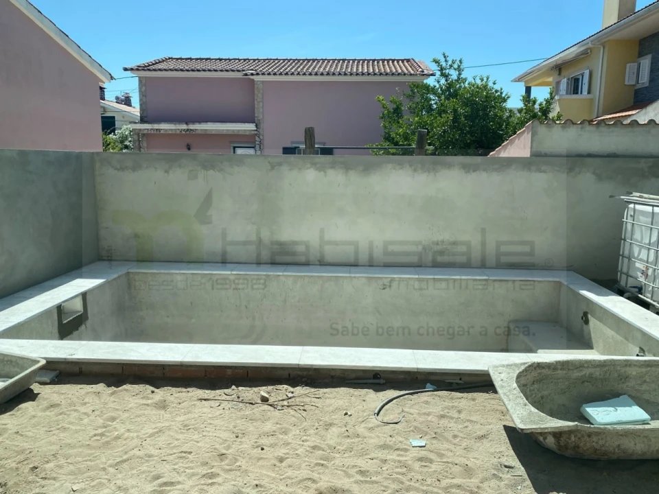 Moradia T4 para Venda em Fernao Ferro Foto 18