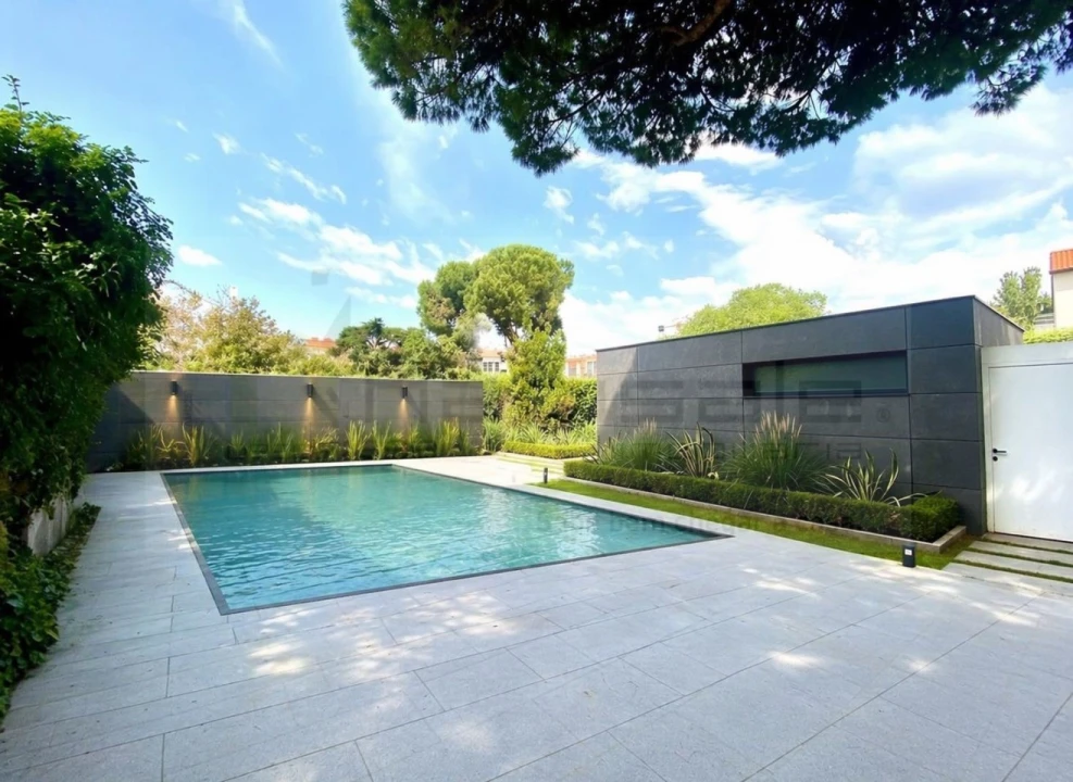 Quinta T4 para Venda em Carcavelos e Parede Foto 1