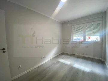 Apartamento T2 para Venda em Benfica