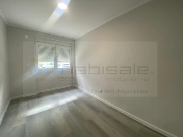 Apartamento T2 para Venda em Benfica