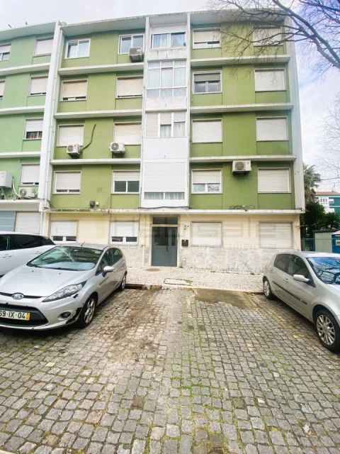 Apartamento T2 para Venda em Benfica
