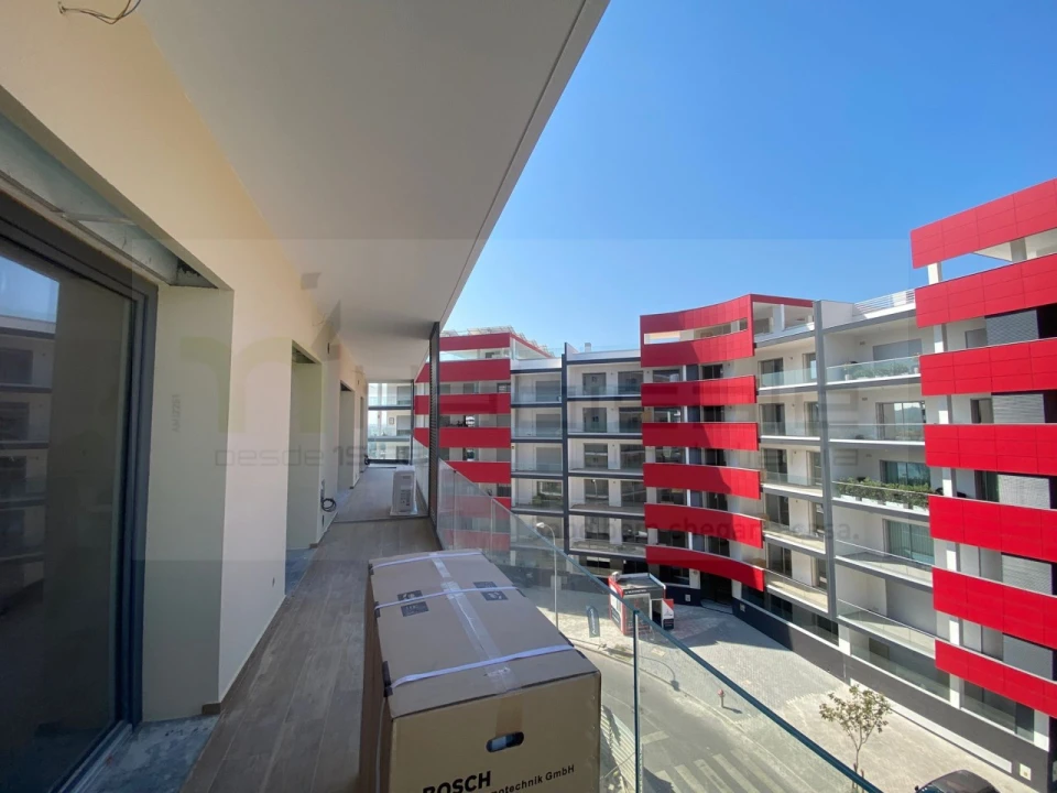 Apartamento T3 para Venda em Carnaxide e Queijas Foto 14
