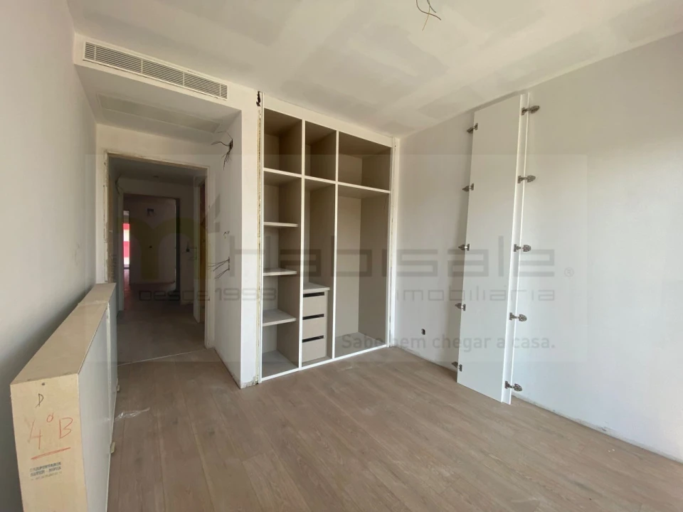 Apartamento T3 para Venda em Carnaxide e Queijas Foto 21