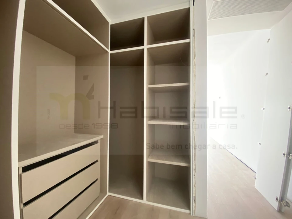 Apartamento T3 para Venda em Carnaxide e Queijas Foto 27
