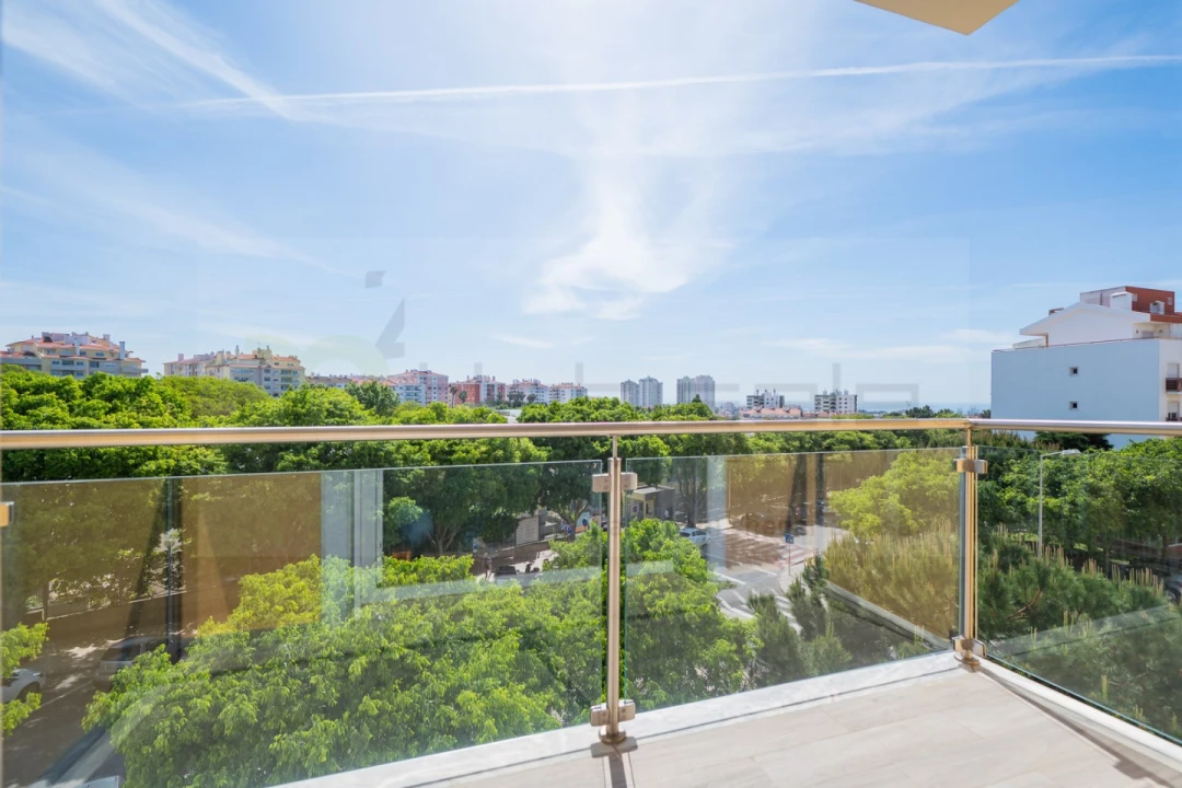 Apartamento T2 para Venda em Carcavelos e Parede Foto 9