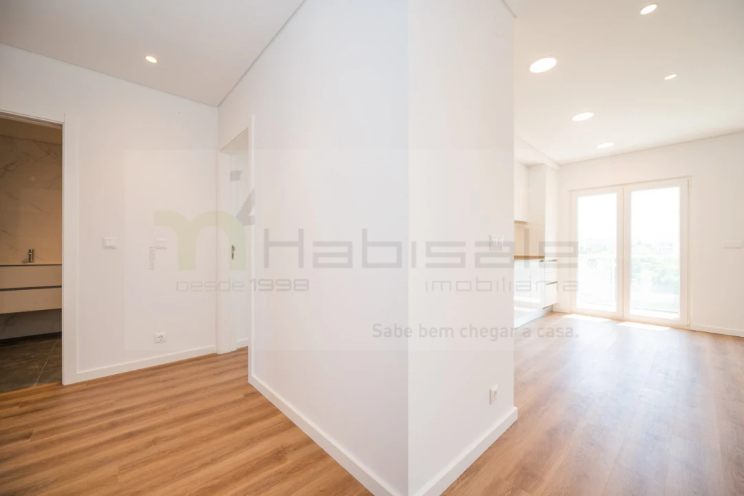 Apartamento T2 para Venda em Carcavelos e Parede Foto 14