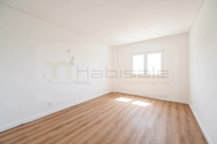 Apartamento T2 para Venda em Carcavelos e Parede Foto 20