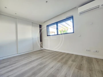 Moradia T4 para Venda em Montenegro