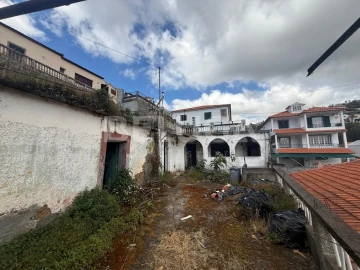 Moradia T3 para Venda em Santo Antonio
