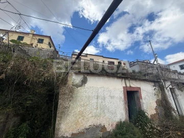 Moradia T3 para Venda em Santo Antonio