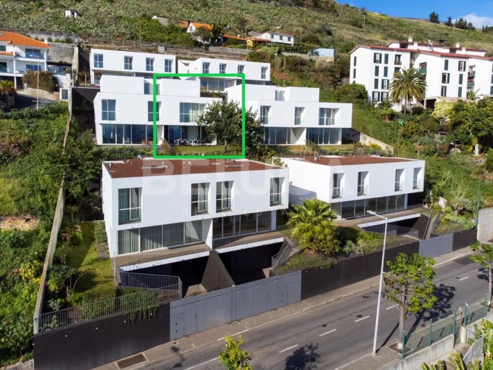 Moradia T3 para Venda em São Martinho Foto 1
